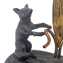 Load image into Gallery viewer, Porte-montre en plomb de Nuremberg – Le Corbeau et le Renard, fin XIXe siècle Le Charme des Violettes - Brocante en ligne
