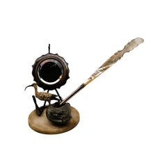 Load image into Gallery viewer, Porte-plume ancien en nacre sculptée, fin XIXᵉ siècle Le Charme des Violettes - Brocante en ligne
