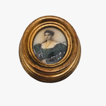 Load image into Gallery viewer, Miniature sur ivoire, portrait d&#39;une élégante, XIXe
