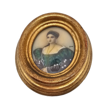 Load image into Gallery viewer, Miniature sur ivoire, portrait d&#39;une élégante, XIXe
