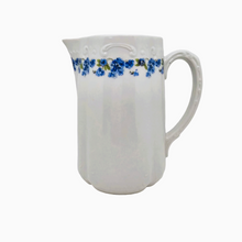 Load image into Gallery viewer, Pot à eau Art nouveau en porcelaine blanche à décor de myosotis, années 1900
