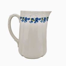 Load image into Gallery viewer, Pot à eau Art nouveau en porcelaine blanche à décor de myosotis, années 1900
