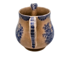 Load image into Gallery viewer, Mouzin Lecat &amp; Cie (Wasmuël), Pot à lait romantique aux enfants, années 1850-1870
