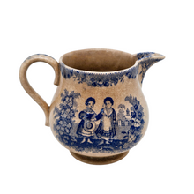 Load image into Gallery viewer, Mouzin Lecat &amp; Cie (Wasmuël), Pot à lait romantique aux enfants, années 1850-1870

