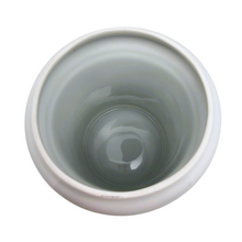 Load image into Gallery viewer, Limoges, Singen, Pot aux violettes en porcelaine, années 1960-1980

