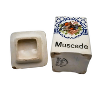 Charger l'image dans la galerie, Ensemble de 6 pots à épices Ditmar Urbach, décor d’oiseaux, Tchécoslovaquie, années 1930-1940 Le Charme des Violettes - Brocante en ligne
