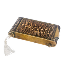 Charger l&#39;image dans la galerie, ✨ Nécessaire Art Déco en peau de serpent et laiton, Poudrier, manucure &amp; rouge à lèvres, vers 1925-1935 Le Charme des Violettes - Brocante en ligne
