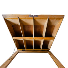 Charger l'image dans la galerie, Présentoir de comptoir publicitaire – Laboratoires Floréal Bruxelles, 1940-1950 Le Charme des Violettes - Brocante en ligne
