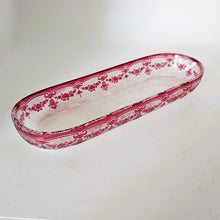 Load image into Gallery viewer, Val Saint-Lambert - Ravier en cristal doublé rose décor gravé à l'acide, estampillé, circa 1900 Le Charme des Violettes - Brocante en ligne
