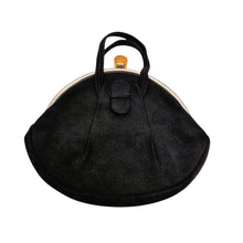 Charger l'image dans la galerie, Sac du soir Art déco en daim noir – fermoir façon ambre, années 1930 Le Charme des Violettes - Brocante en ligne
