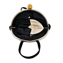 Charger l'image dans la galerie, Sac du soir Art déco en daim noir – fermoir façon ambre, années 1930 Le Charme des Violettes - Brocante en ligne
