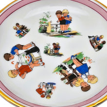 Load image into Gallery viewer, Charmant service pour bébé en porcelaine de Limoges – assiette chauffante et tasse – décor enfantin, années 1950 Le Charme des Violettes - Brocante en ligne
