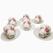 Load image into Gallery viewer, Suite de 6 tasses à café et sous-tasses vintage en porcelaine fleurie
