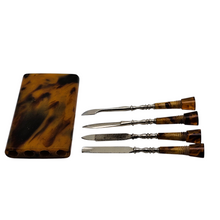 Charger l'image dans la galerie, Nécessaire de manucure de sac Art déco en bakélite et métal marqué D.R.G.M., Allemagne, années 1920–1930 Le Charme des Violettes - Brocante en ligne
