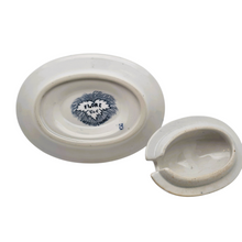 Charger l'image dans la galerie, Sarreguemines - décor Flore, Petite soupière de poupée en faïence, début XXe siècle Le Charme des Violettes - Brocante en ligne
