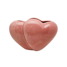 Load image into Gallery viewer, Vase vintage en céramique rose poudré – Forme cœur double, années 1950-1970 Le Charme des Violettes - Brocante en ligne
