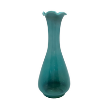 Charger l&#39;image dans la galerie, Vase corolle vintage en verre opalin turquoise
