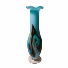 Charger l&#39;image dans la galerie, Vase en verre opalin turquoise vintage
