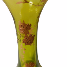 Charger l&#39;image dans la galerie, Vase soliflore vert à décor doré vintage
