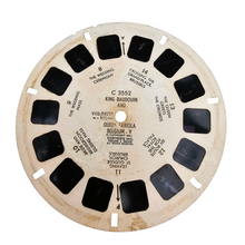 Load image into Gallery viewer, View-Master Stereo-Rama en bakélite et disque du mariage du Roi Baudouin et de la Reine Fabiola le 15 décembre 1960, années 1950-1960
