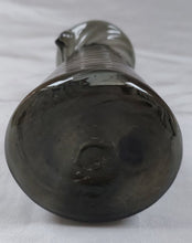 Charger l&#39;image dans la galerie, Vase-pichet iranien artisanal ancien en verre soufflé
