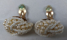 Charger l&#39;image dans la galerie, Boucles d&#39;oreilles clips vintage en perles
