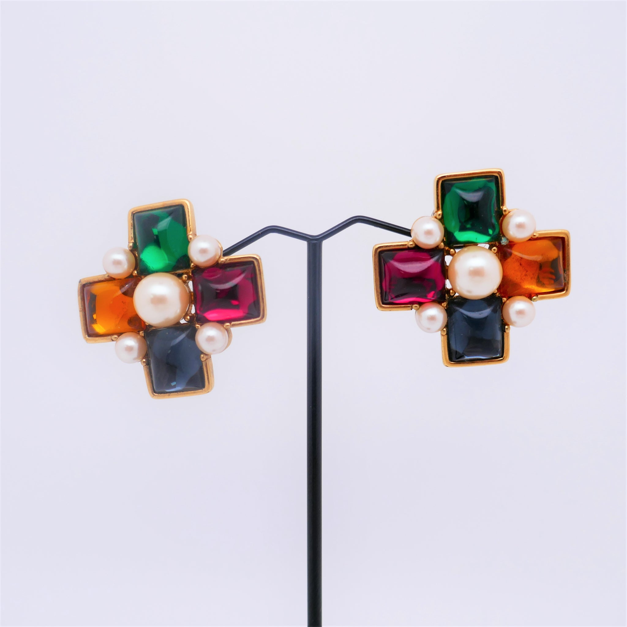 Boucles D'oreilles Vintage De La Marque Monet - Couleur Dorée - Occasion