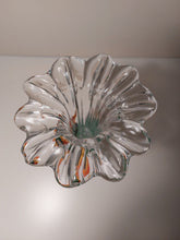 Charger l&#39;image dans la galerie, Vase soliflore en verre vintage
